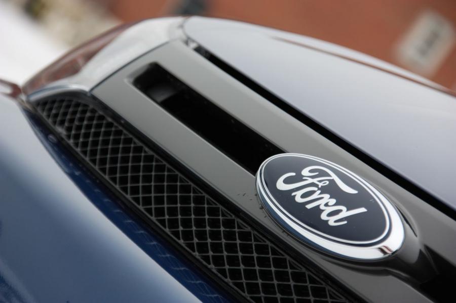  Ford Focus SES Coupe 2009 года  (фото 9 из 39)
